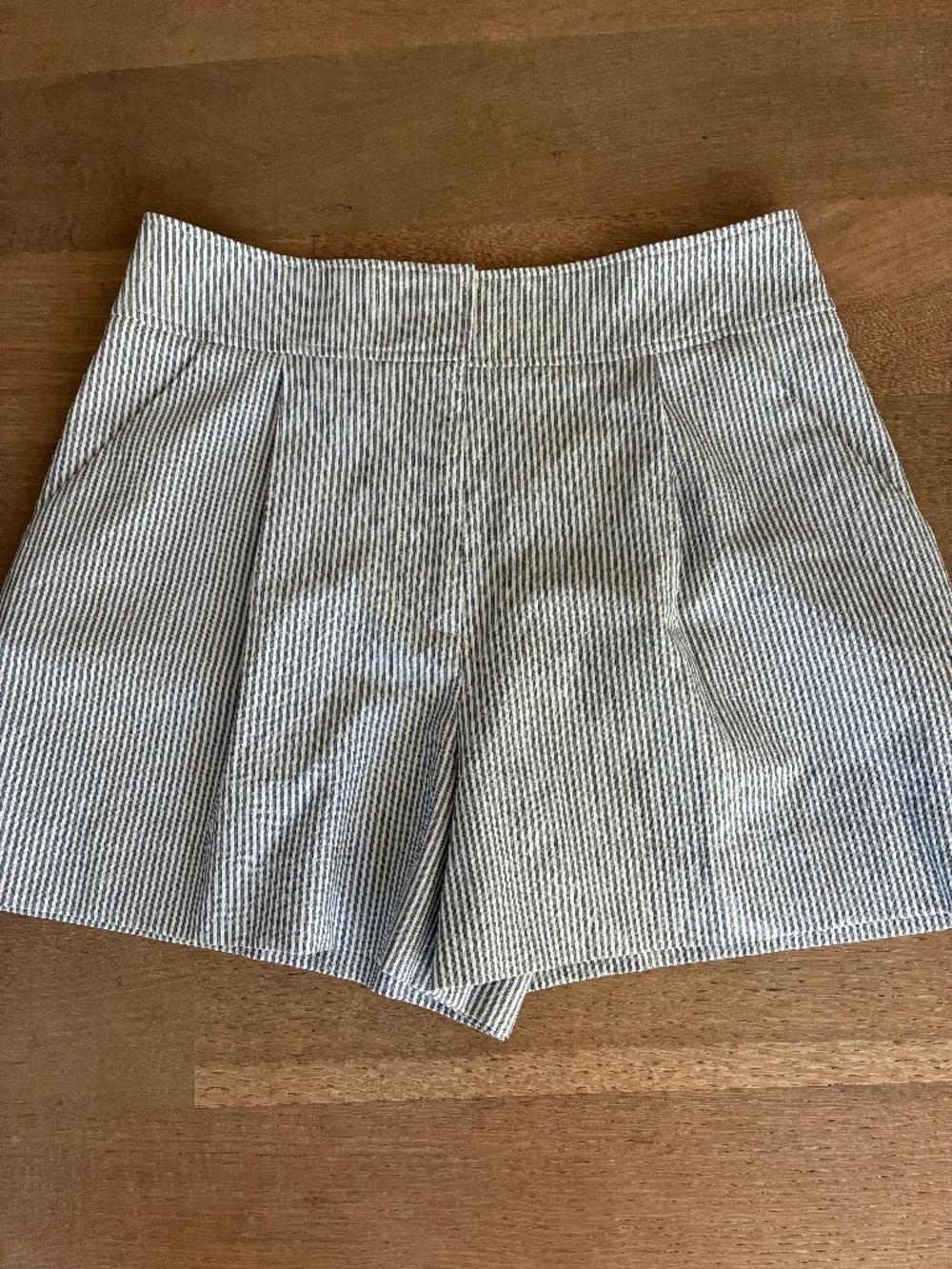 Veronica Beard Haina high-rise cotton seersucker shorts